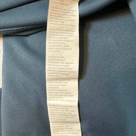 Fabletics women’s XL Motion365 High Waisted Performance Leggings Tropical Teal - Picture 3 of 11